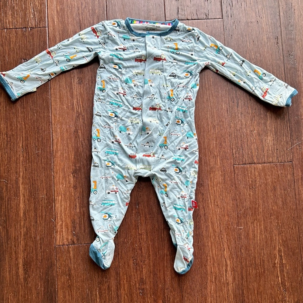 Magnetic me 3-6 months